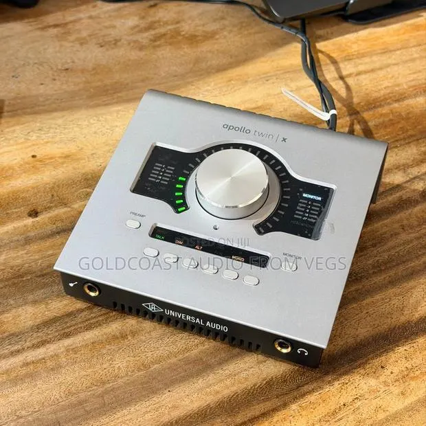 Uad Apollo Twin X Duo Gen 2 Thunderbolt 3 Audio Interface Ess+ Bundle · Photo 4