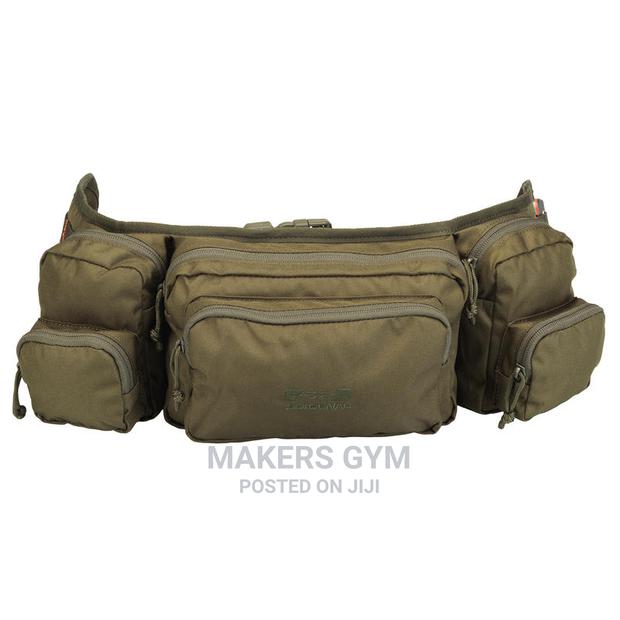 Waist Bag (7L)ARMOUR · Photo 1