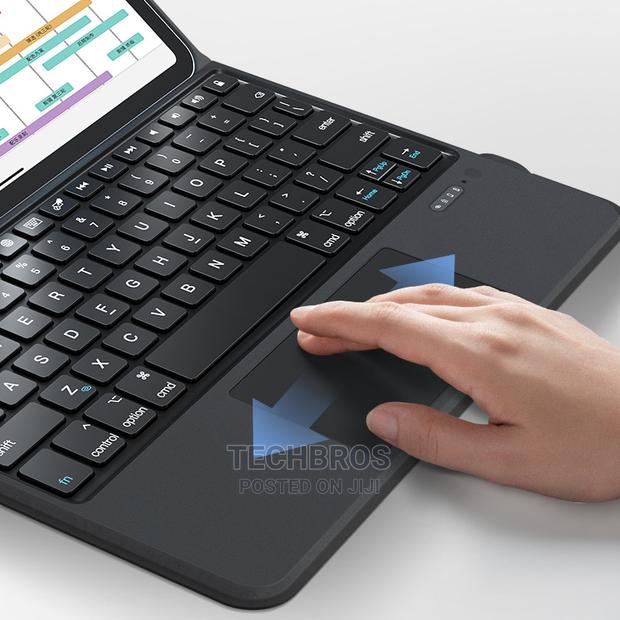 iPad Magic Keyboard Case 11 Inches · Photo 4
