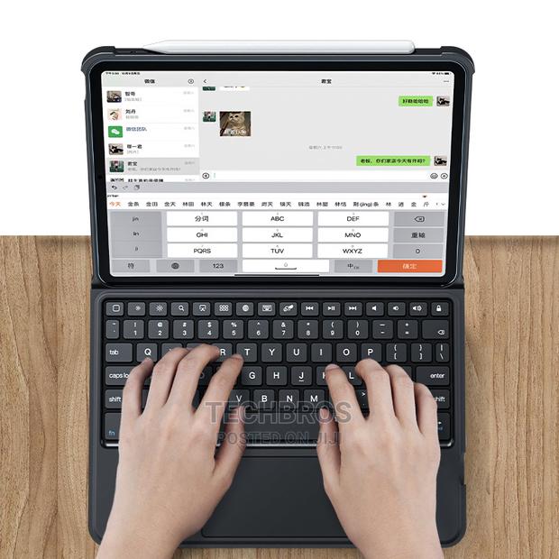 iPad Magic Keyboard Case 11 Inches · Photo 1