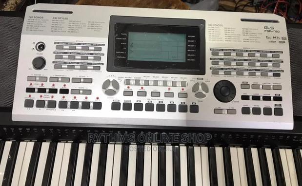 GLS PSR-720 Keyboard · Photo 2