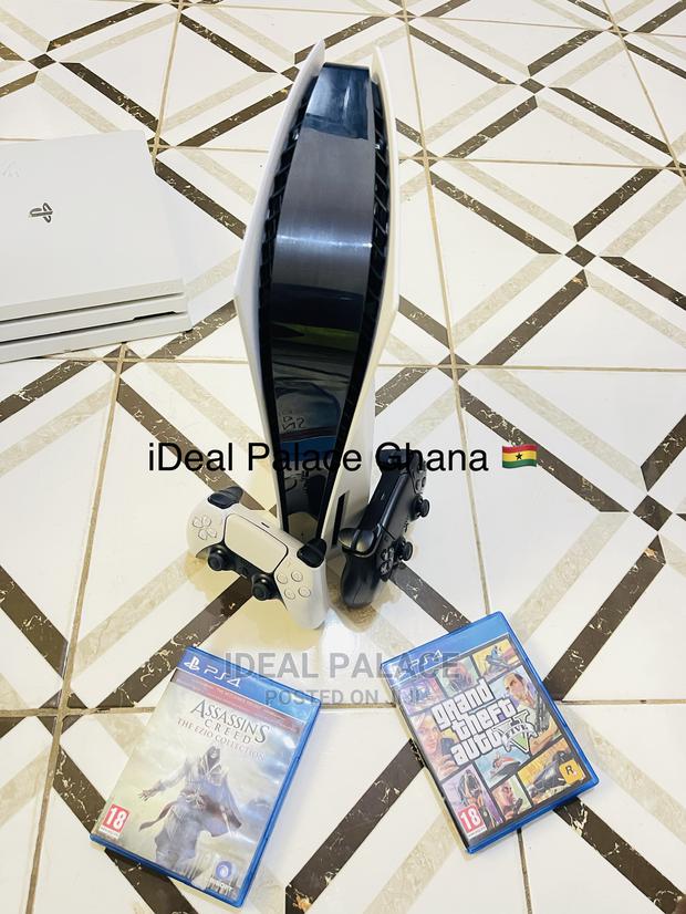 Playstation 5 Standard With Games · Photo 3