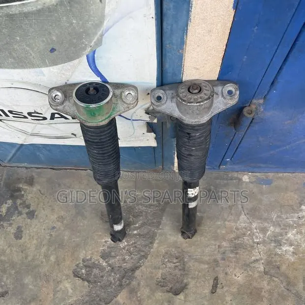 Hyundai Tucson 2017,2018,2019,2020 Back Shocks Absorbers · Photo 1