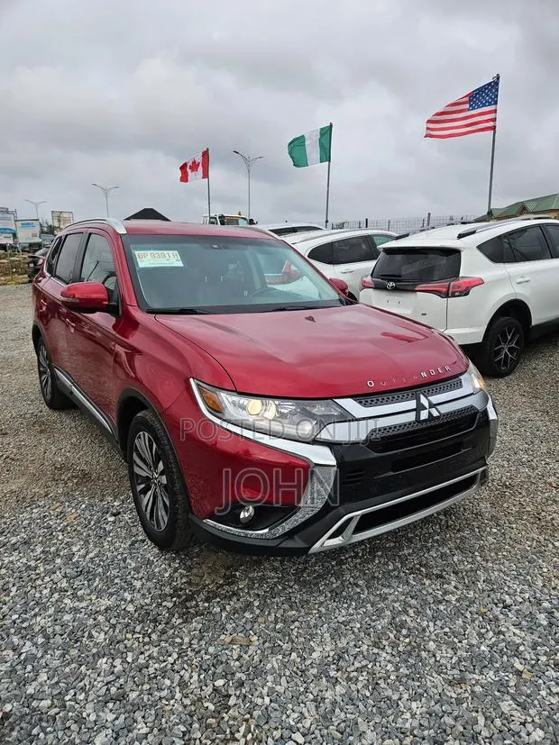 Mitsubishi Outlander 2.4 PHEV AWD 2019 Red · Photo 1
