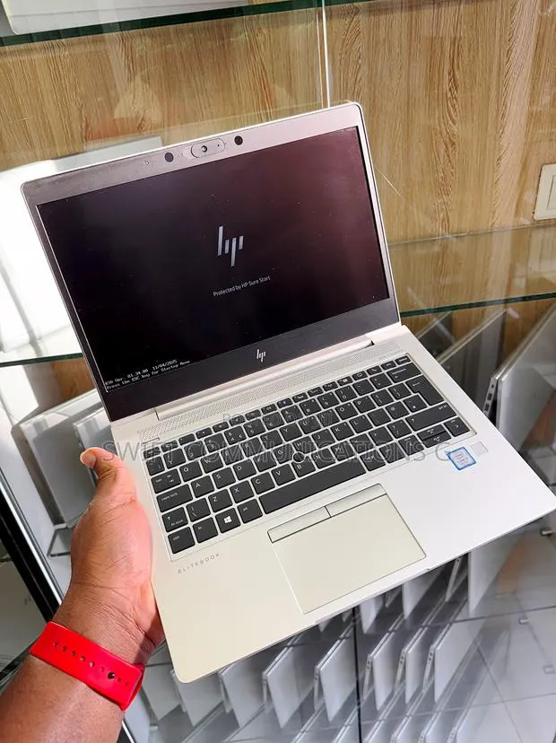 Laptop HP EliteBook 830 G6 8GB Intel Core i5 SSD 256GB · Photo 1