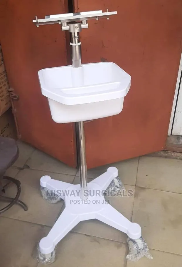 Patient Trolley Stand · Photo 1