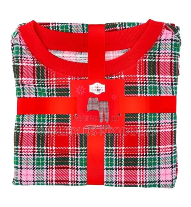 Holiday Time Women's Pyjamas Set - Medium Size · Photo 1