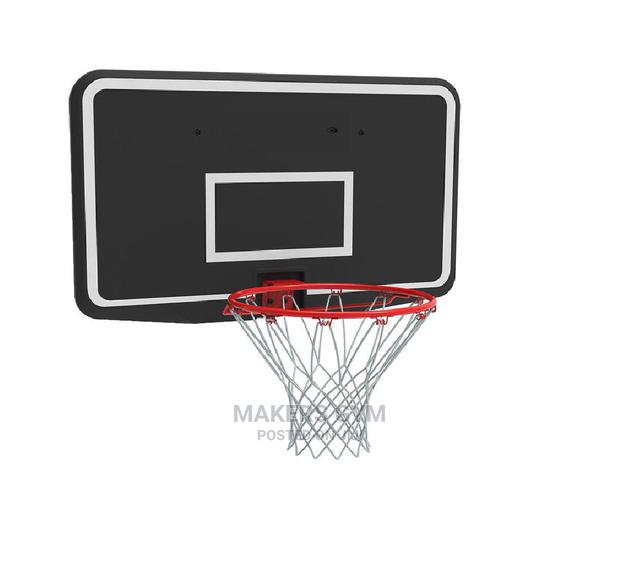 Basketball Hoop WITH Quality Backboard · Photo 1
