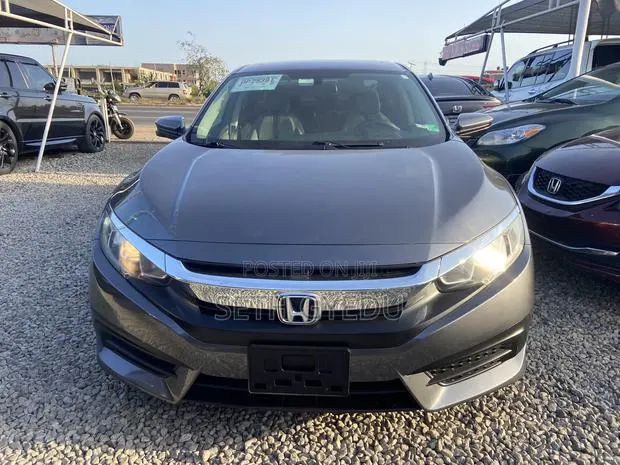 Honda Civic 2017 Gray · Photo 1