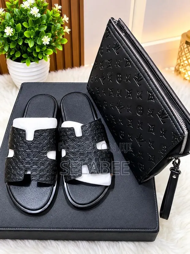 Men Slipper and Female Slippers · Photo 1