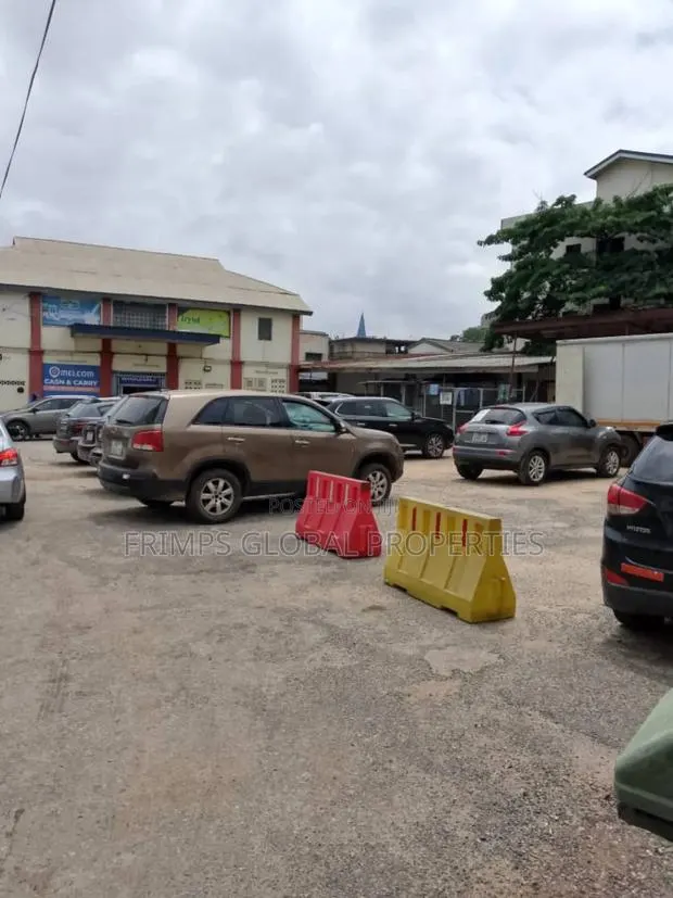 3.5 Acres of Land With Property in Accra Central for Sale. MSC · Photo 1