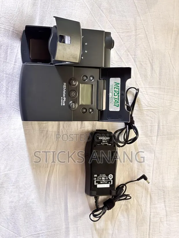 REMstar Plus M Series CPAP With C-Flex, Humidifier and SmartCard · Photo 1