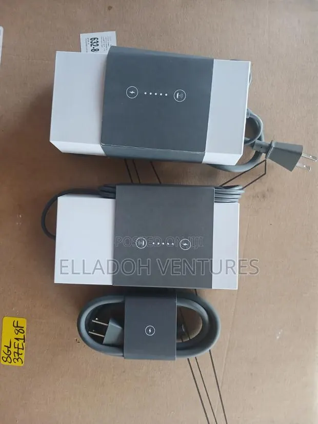 Original Starlink Power Supply Adapter · Photo 1