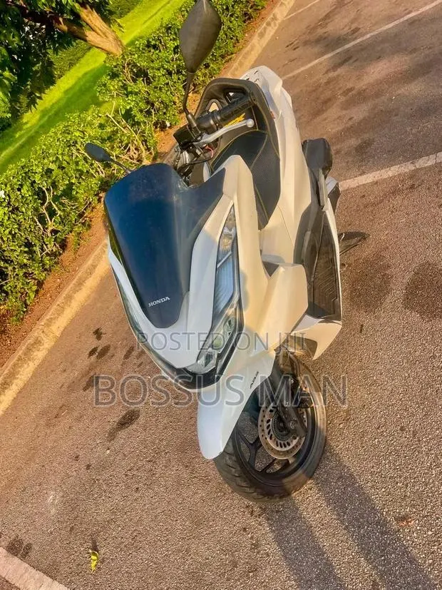Honda 2026 White · Photo 1