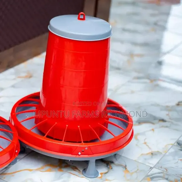Compacta Feeders · Photo 1