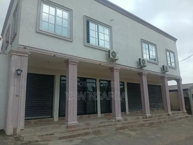 Furnished 2bdrm Apartment in Rock Construction &, Accra Metropolitan · Photo 1