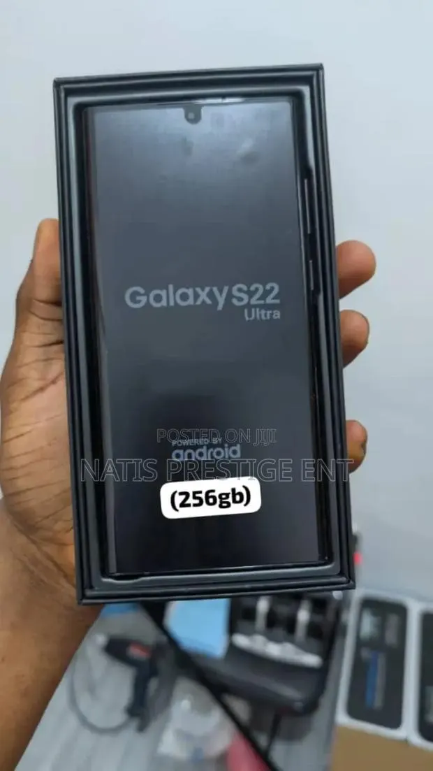New Samsung Galaxy S22 Ultra 5G 256 GB Black · Photo 1