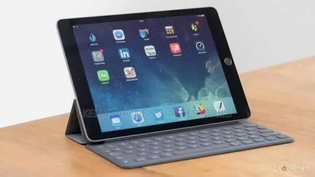 Apple iPad Pro 9.7 (2016) 128 GB Black · Photo 1