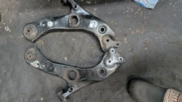 Toyota CHR/ Rav 4/ Corolla 2018,2019,2020,2021,2022,2023 Lower Arm · Photo 1