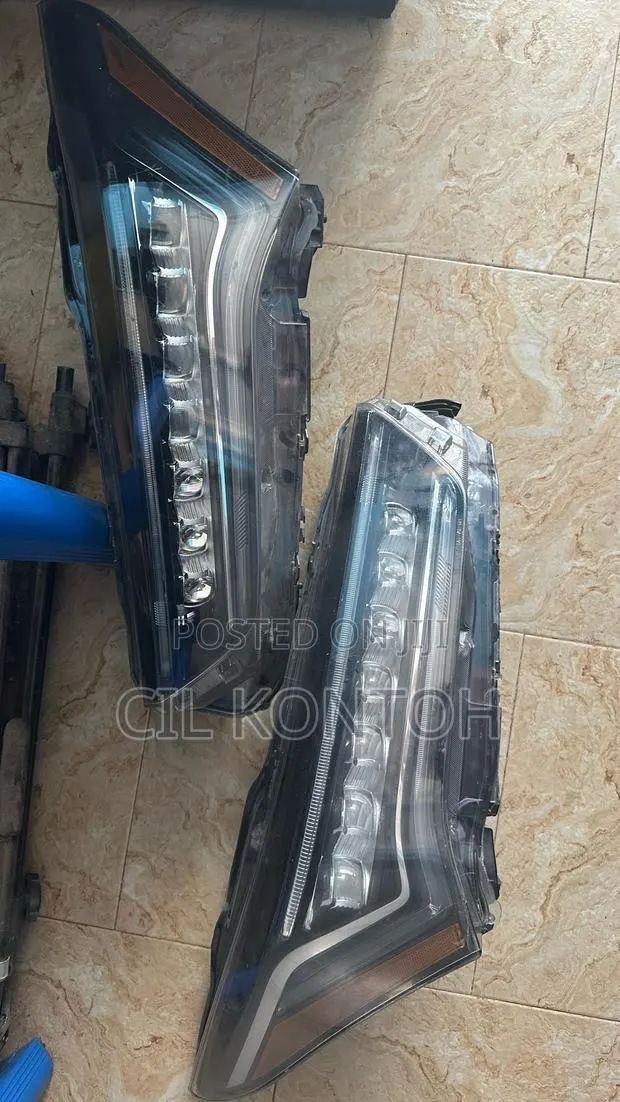 Acura RDX 2019,2020,2021,2022,2023 Headlights · Photo 1