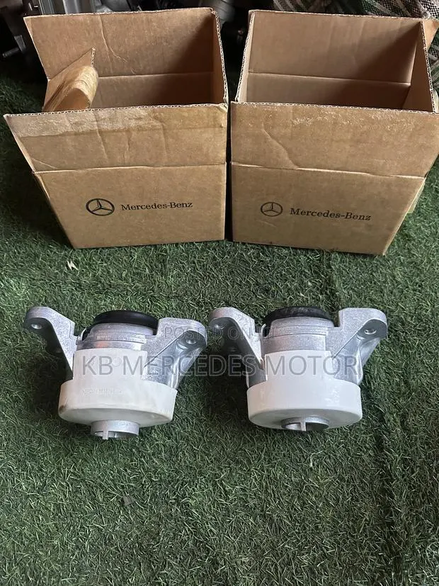 Mercedes Benz C300 2016-2018 M274 Engine Seat · Photo 1