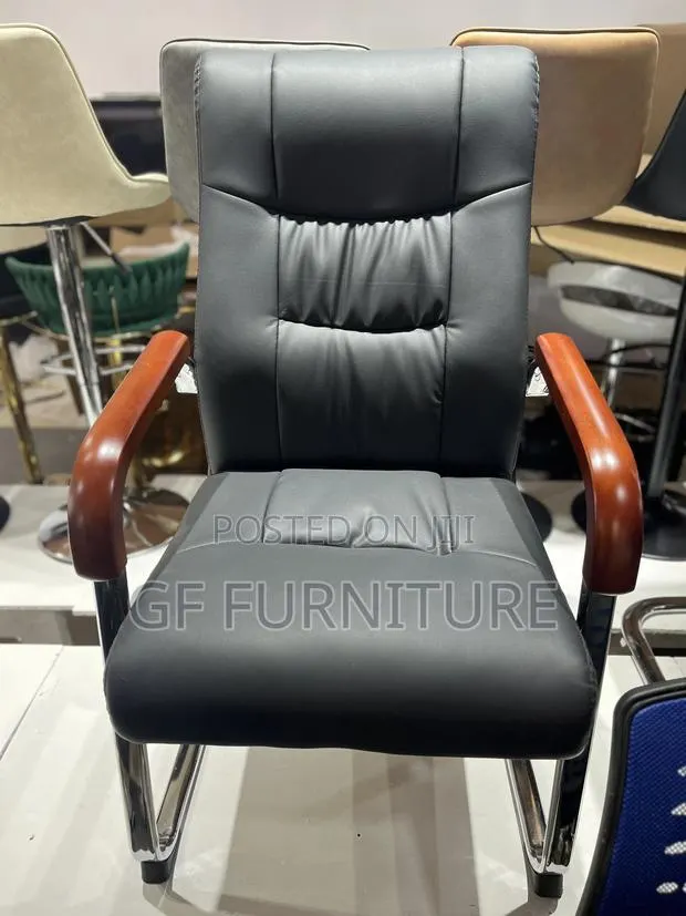 Classic Elegant Wooden Executive Office Chair · Photo 1