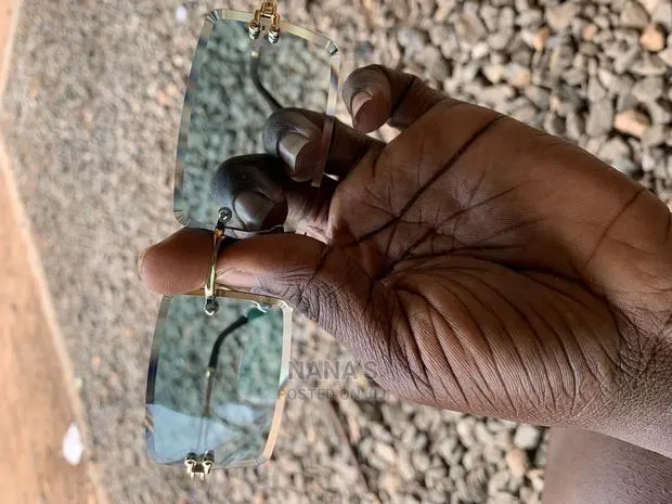 Vintage Sunglasses/ Cartier · Photo 1