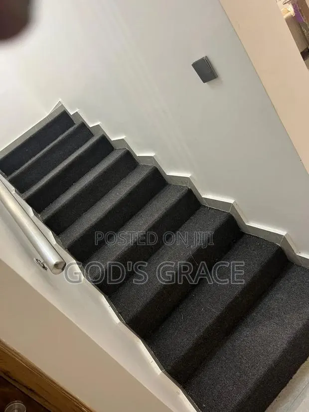 Indusrial Floor Dark Grey Carpet for Auditorium · Photo 1