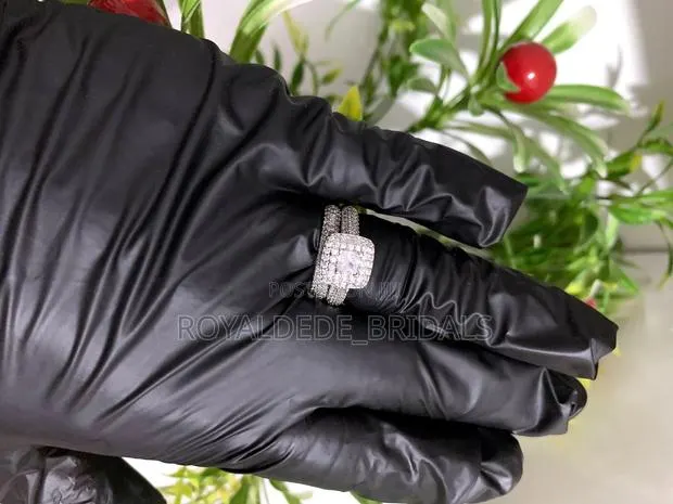 S925 Rings With Cz Stones and Moissanite Stones · Photo 1