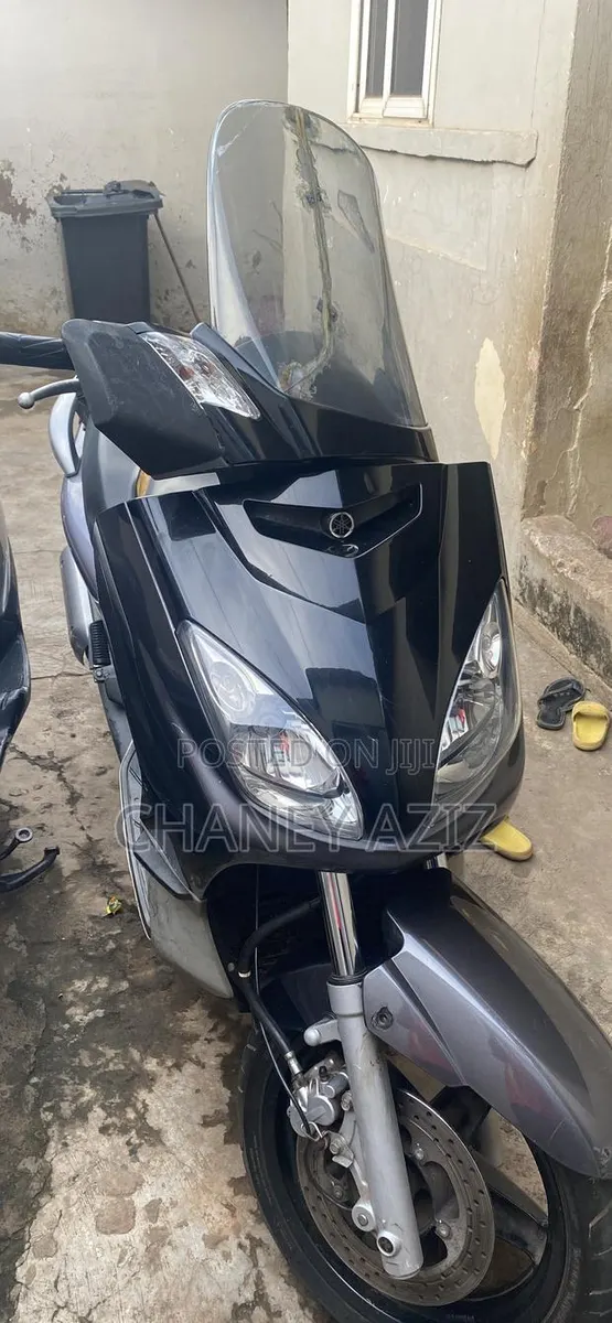 Yamaha V Max 2024 Black · Photo 1