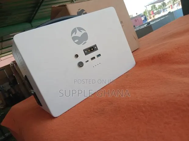 NEO EARTH Premium Portable Power Supply – Modern and Reliable Design · Photo 1