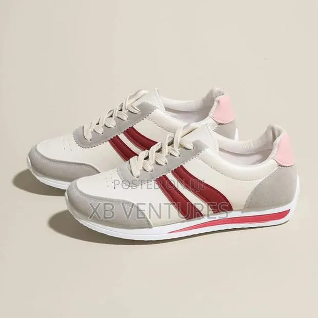 Ladies Classic White Sneakers · Photo 1