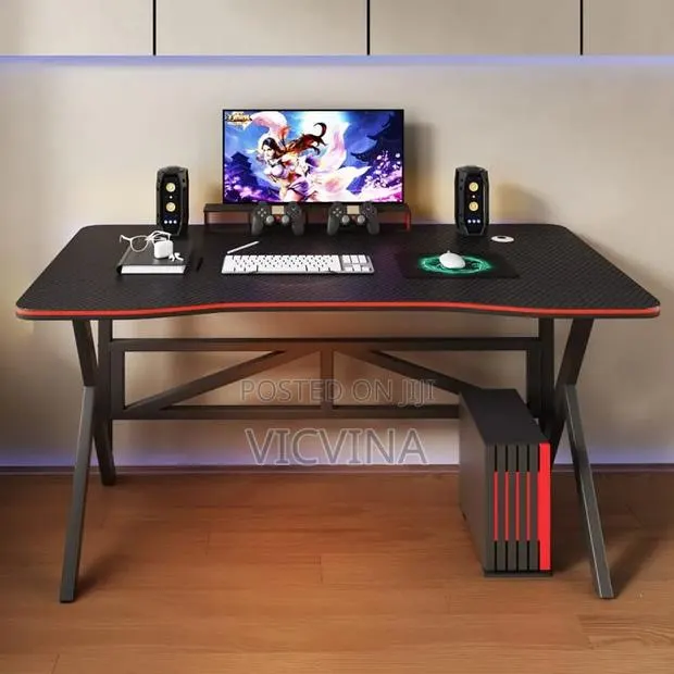 Office/Studio/Sturdy Table · Photo 1