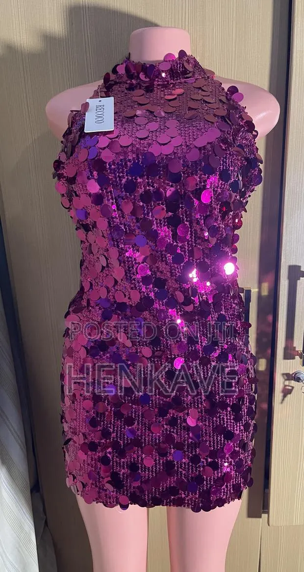 Ladies Pink Outfit Available · Photo 1
