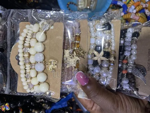 4 Set Bracelet · Photo 1