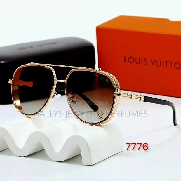 Louis Vuitton Aviator Sunglasses for Women · Photo 1