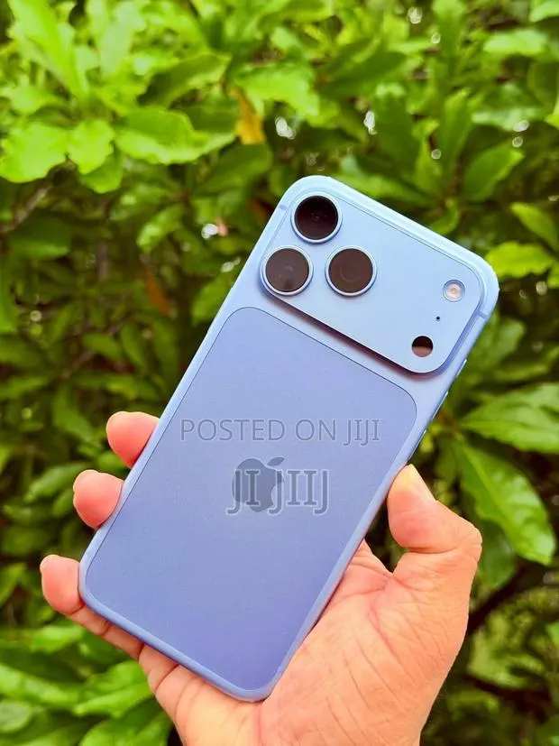 Apple iPhone 18 Pro Max 256 GB Blue · Photo 1
