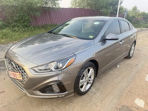 Hyundai Sonata SE 2019 Silver · Photo 1
