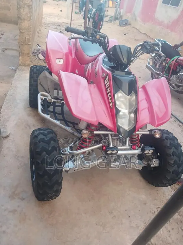 Hyosung Rally 2019 Red · Photo 1