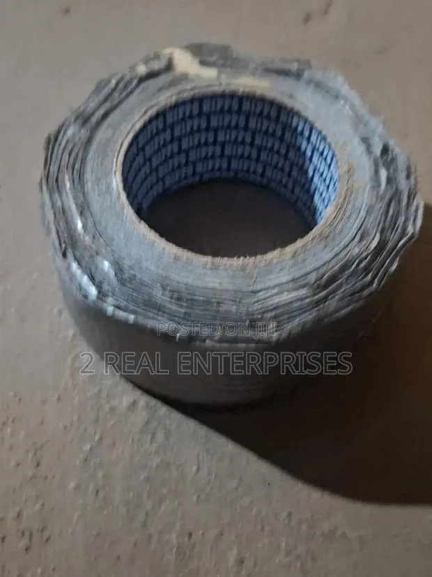 Hippo Heavy Duty Cloth Duct Tape in Silver/Grey · Photo 1
