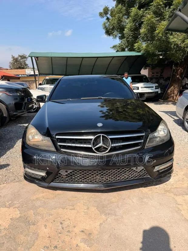 Mercedes-Benz C250 2014 Black · Photo 1