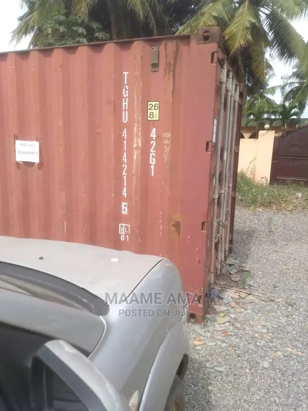 40ft Shipping Container · Photo 1