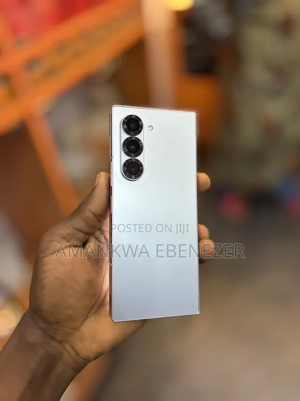 New Samsung Galaxy Z Fold6 512 GB Silver · Photo 1
