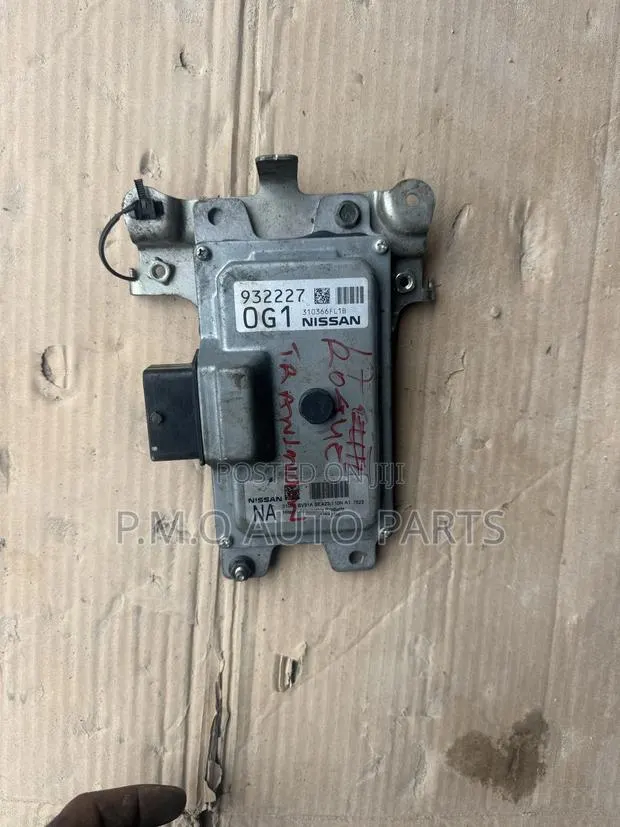 2014-2017 Nissan Rogue Transmission Control Moduel · Photo 1