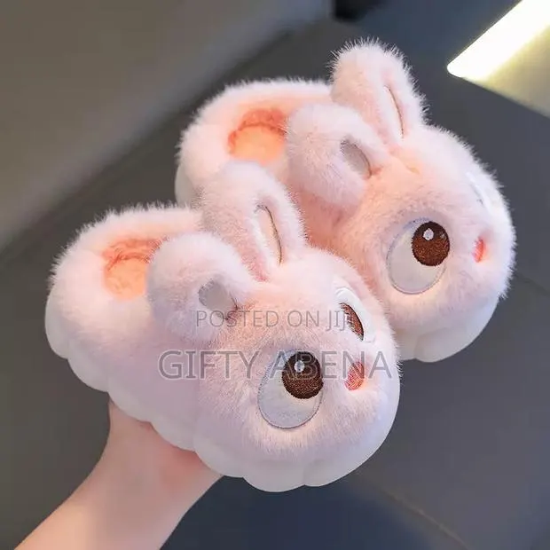 Kids Fuzzy Shoe · Photo 1