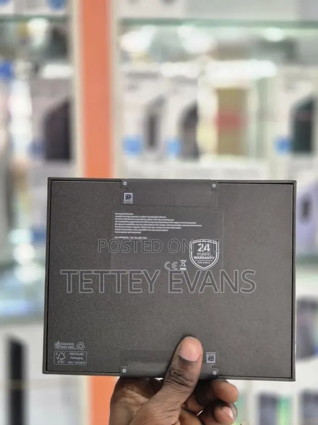 New Samsung Galaxy Z Fold8 Ultra 1 TB Gray · Photo 1