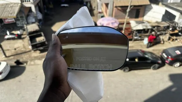 2022,2023,2024,2025 Honda Civic Mirror Glass (Sensor) · Photo 1