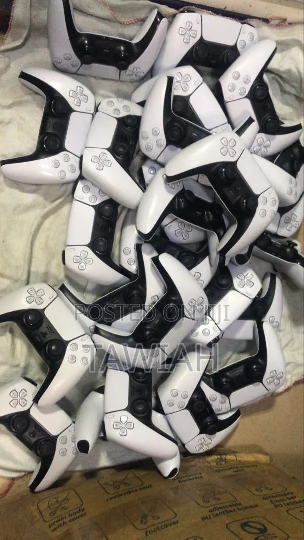 Original Home Used Ps5 Controllers · Photo 1