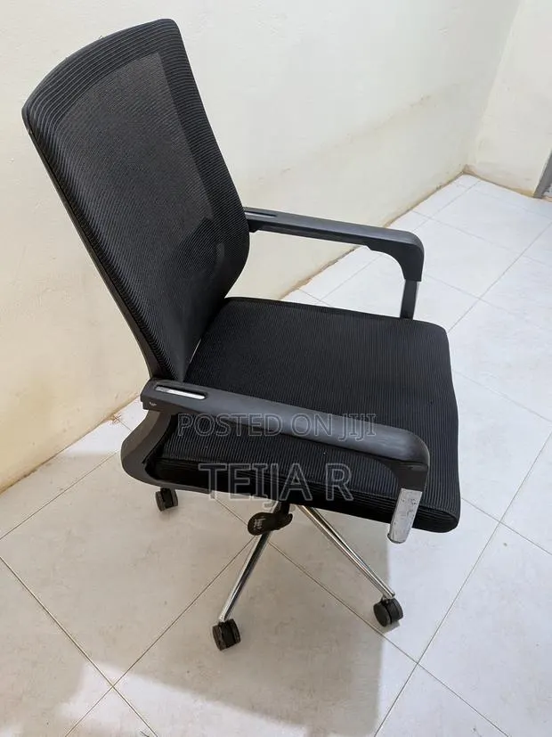 Office Chair · Photo 1