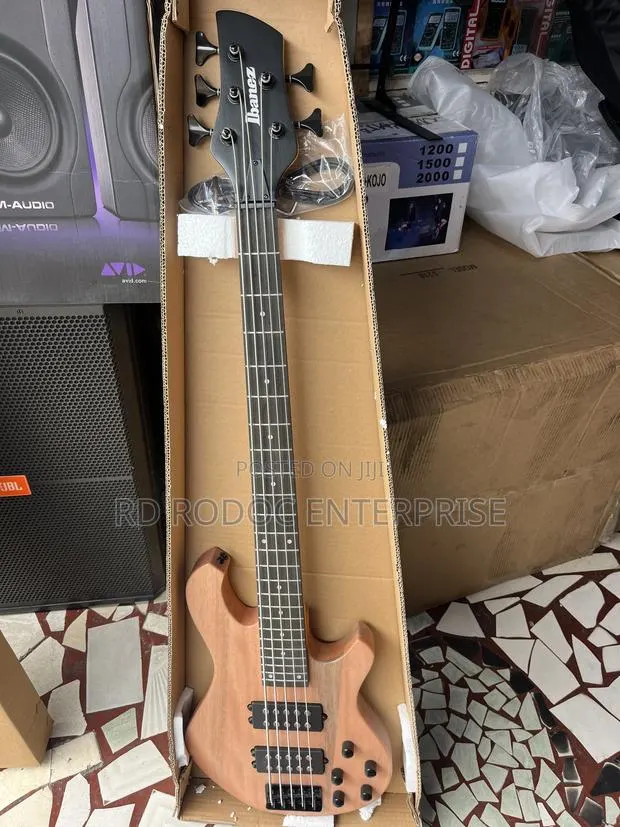 Bass Active Guitar · Photo 3